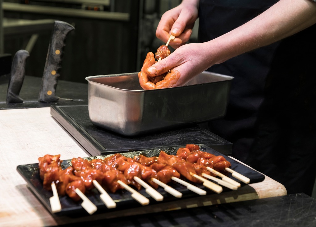 Kipsaté buffet Uw Slager Sander Duin