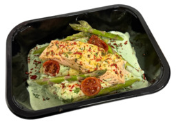 Zalmfilet met prei-aardappelmousseline, groene asperges en citroen-dillesaus