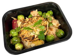 Gepofte pastinaak met hazelnoot-balsamicospruitjes, krieltjes en peper-roomsaus (vegetarisch)