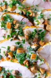 Gegrilde Kiprollade in champignonroomsaus