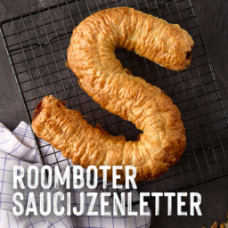 Saucijzenletter ( met geraspte kaas)